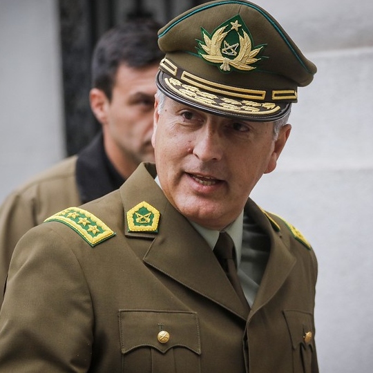 Noticias Chile | Cabo Benjamín Olave: "General Rozas ya no tiene pantalones y habló por 15 mil funcionarios"