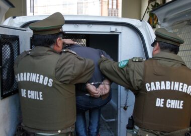Dejan en prisión preventiva a delincuente que colisionó a motorista de Carabineros