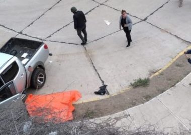 Noticias Chile | Delincuente huye de control policial y carabineros lo mata con su arma de servicio