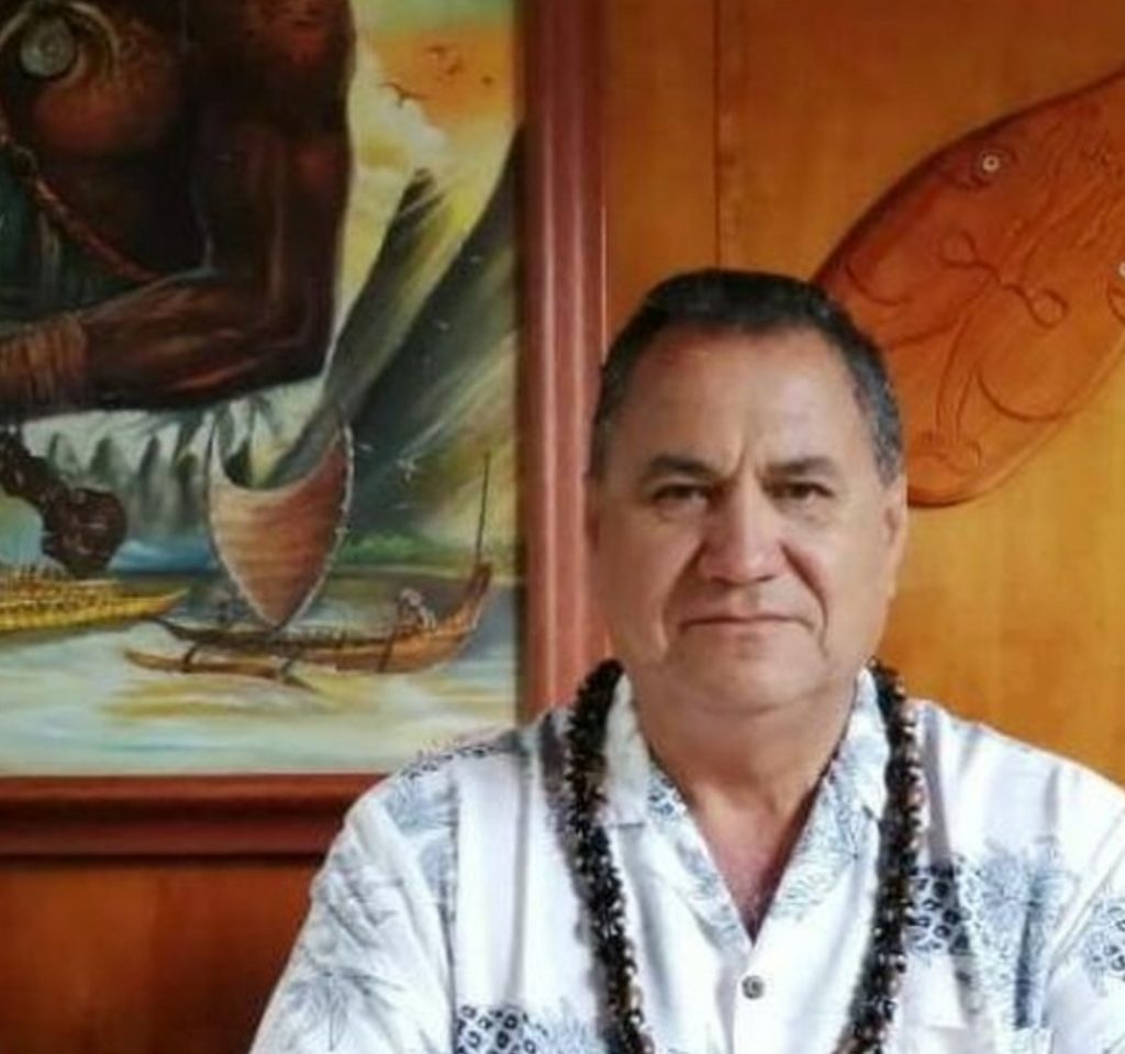 Noticias Chile | Alcalde de Rapa Nui Petero Edmuns salva a su comunidad y comienza el retorno de las clases