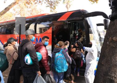 Noticias Chile | Gobierno: Todos los migrantes que estén en Fonasa tramo A serán vacunados
