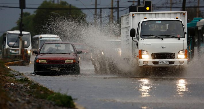 Noticias Chile | Nuevo sistema frontal aproxima a Santiago con fuertes precipitaciones para este viernes