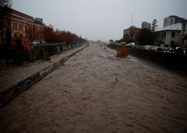 Noticias Chile | Temporal ingresará a la zona central de Chile , se esperan hasta 25 milímetros de agua caída en la RM