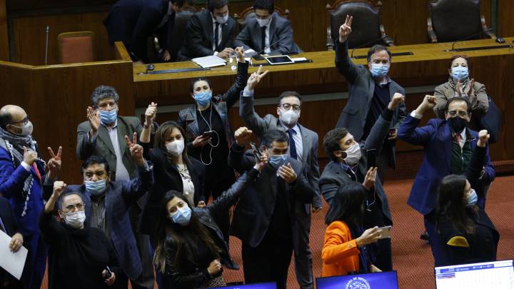 Noticias Chile | Boric advierte que diputados del oficialismo presentaron veto para excluir a los funcionarios públicos del retiro del 10 % de la AFP