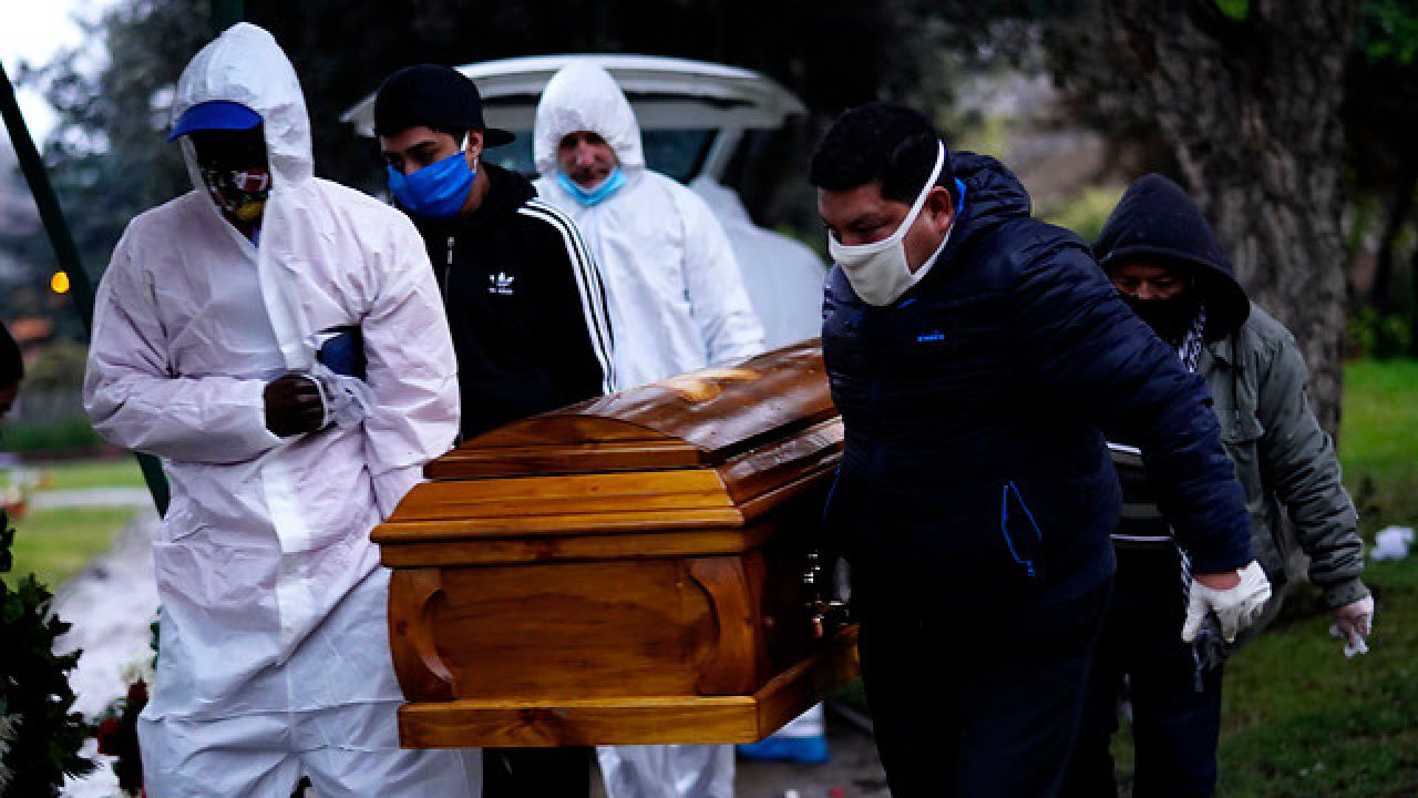 Noticias Chile | Triste récord, Chile supera los 9 mil fallecidos por Covid-19 Noticias Chile | Triste récord, Chile supera los 9 mil fallecidos por Covid-19