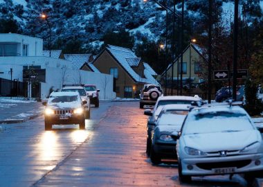 Noticias Chile | Comienza a nevar en Santiago