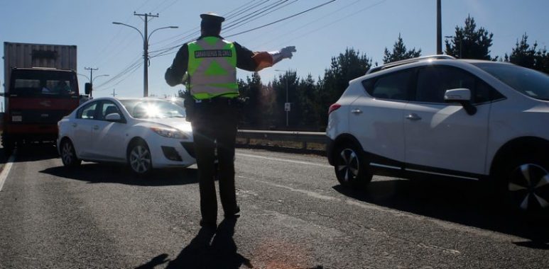 Noticias Chile | Acusan a suboficial de carabineros de cobrar $300 mil pesos en fiscalización sanitaria en la región Metropolitana