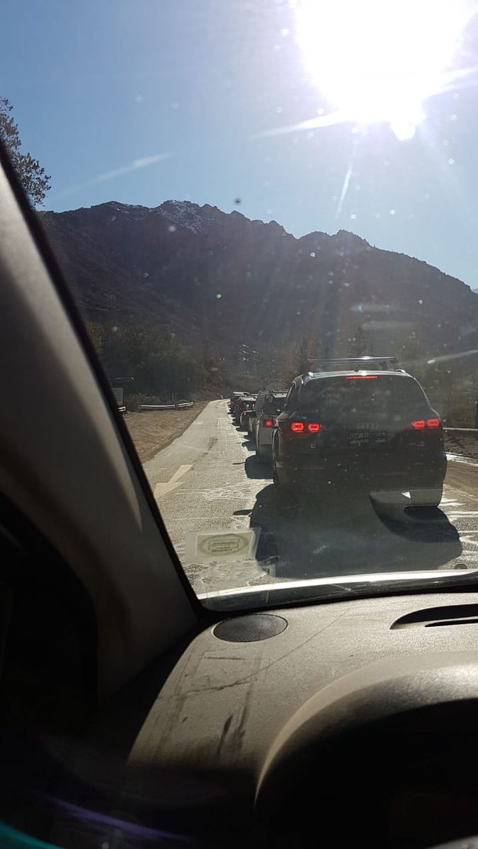 Noticias Chile | Molestia en redes sociales por viajes a Farellones, mientras otras comunas están preocupados por las ollas comunes