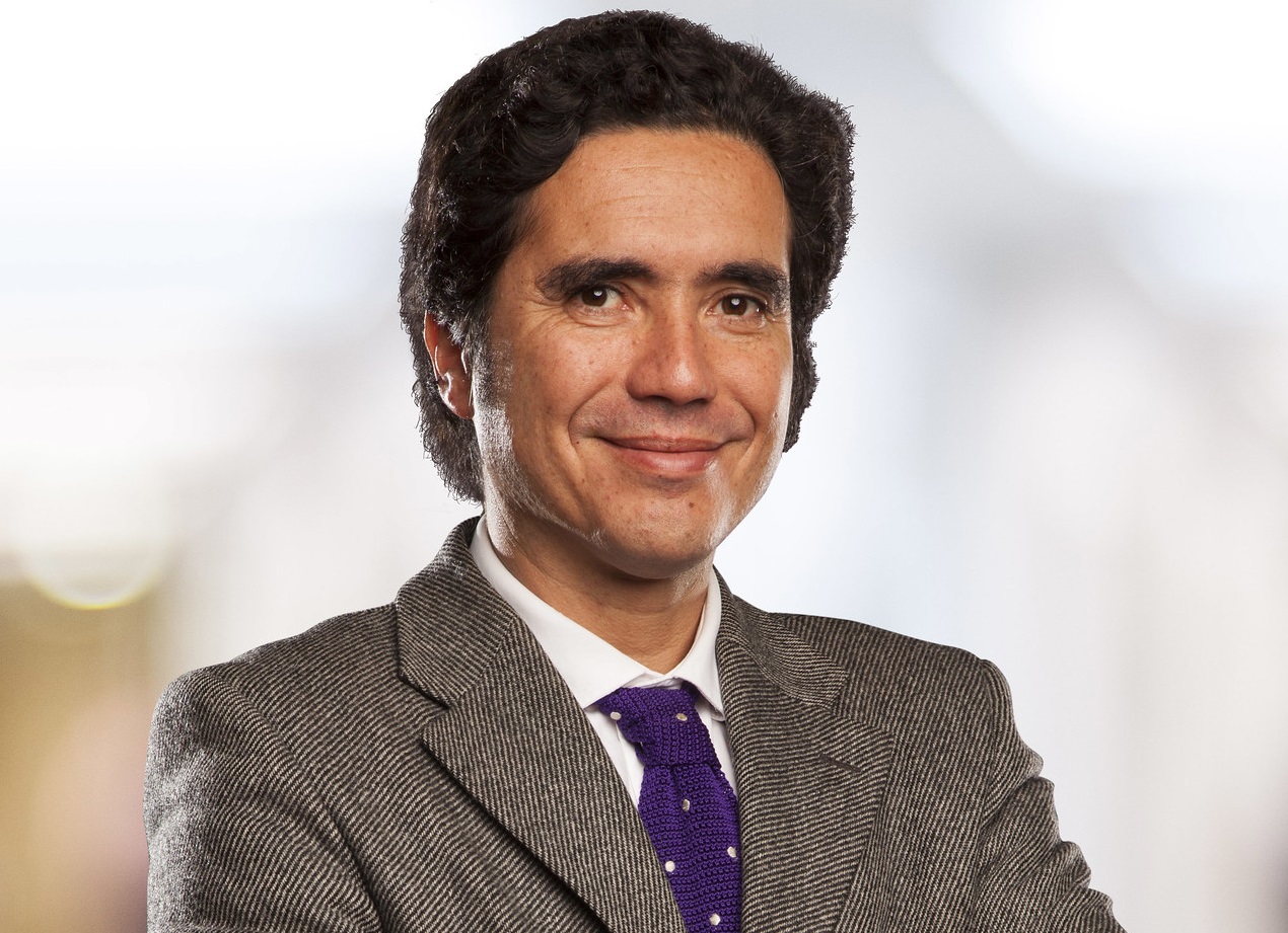 Noticias Chile | Triangulaciones: Ministro de Hacienda fue parte del directorio de AFP Capital 