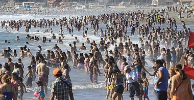 Noticias Chile | Diputados UDI y RN presentan proyecto de ley para que el año 2021 Chile tenga más fines de semana largo | INFORMADORCHILE