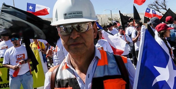 Noticias Chile | Anef, trabajadores del cobre y la Unión Portuaria amenazan con paro nacional de aprobarse el proyecto de las AFP con letra chica | INFORMADORCHILE