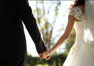 Noticias | hombre se casó y murió de Coronavirus: 111 asistentes al matrimonio y funeral se contagiaron con el virus