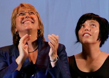 Noticias Chile | Detienen a la hija de la ex presidenta Bachelet en protesta por la causa Mapuche
