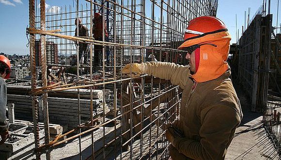 Noticias Chile | Trabajadores de la construcción volverán a laborar a Nuñoa, Colina y Lo Barnechea en un plan piloto 