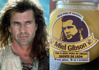 Noticias Chile | Esforzado emprendedor de Miel podría ser demandado por famoso actor, debido a que su producto se llama "Miel Gibson"