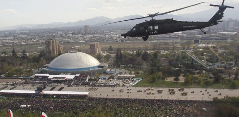 Noticias Chile | Fach suspende el tradicional desfile aéreo del día de las "Glorias Del Ejército", para seguir combatiendo la pandemia