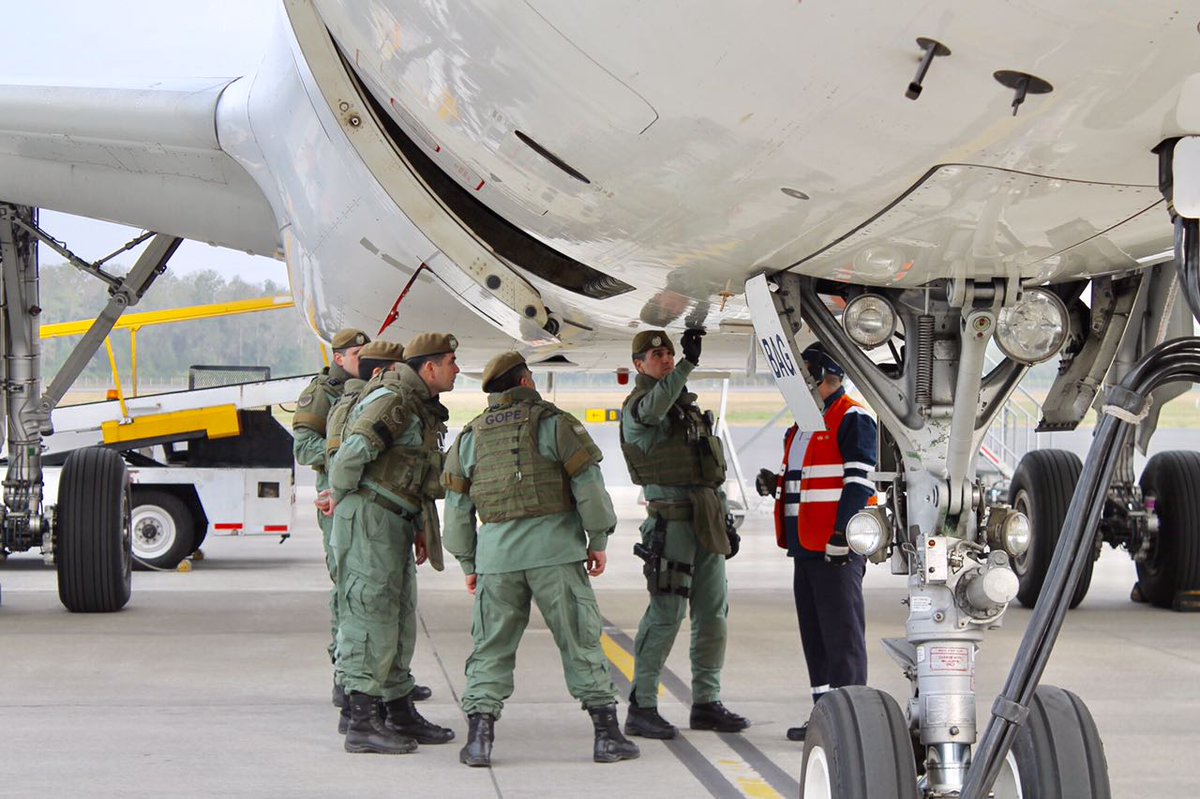 Noticias Chile | Chileno mencionó la palabra bomba en el Aeropuerto: perdió el vuelo , sus vacaciones y millonaria demanda