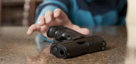 Noticias Chile | Pequeño tomo el arma de su padre y se disparó accidentalmente