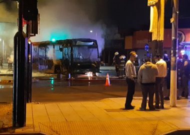 Noticias Chile | Bus del Transantiago se quemó por completo en PAC