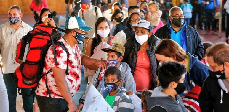 Noticias Chile | 357 venezolanos llegarán a Santiago desde Iquique, todos ingresaron de forma ilegal
