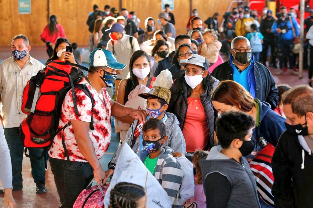 Noticias Chile | 357 venezolanos llegarán a Santiago desde Iquique, todos ingresaron de forma ilegal