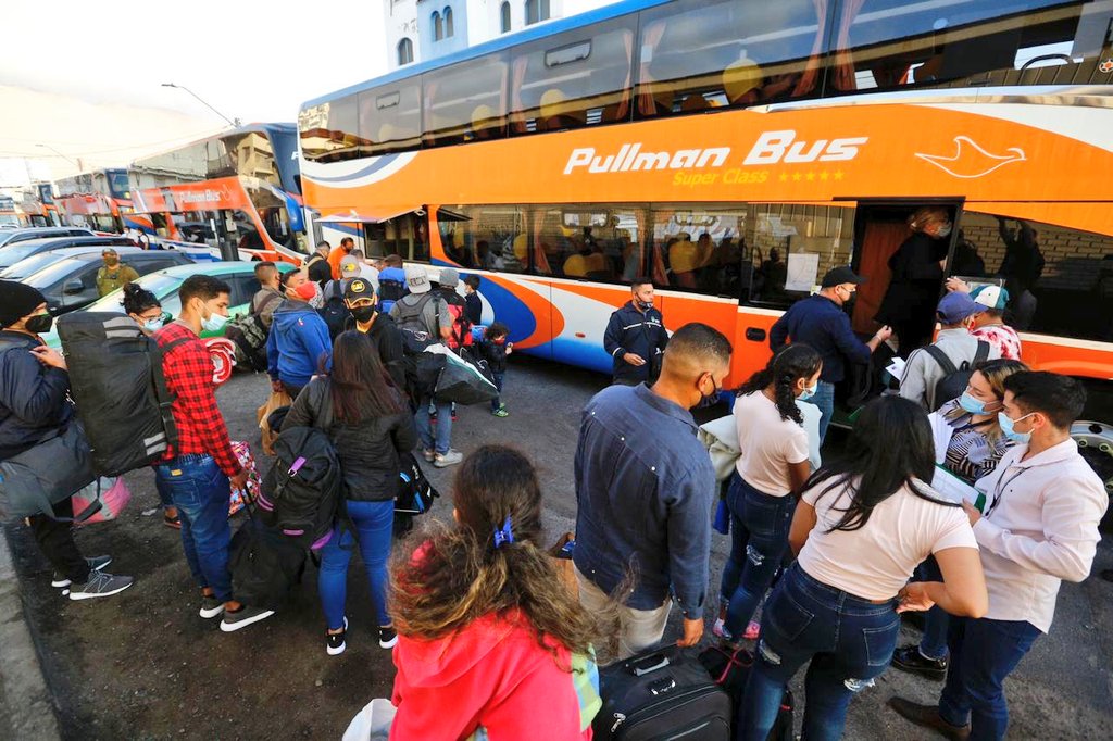 Noticias Chile | 350 venezolanos llegarán a Santiago desde Iquique, todos ingresaron de forma ilegal