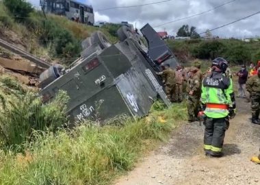 Noticias Chile | Carro lanzaaguas sufrido grave accidente en el sur de Chile