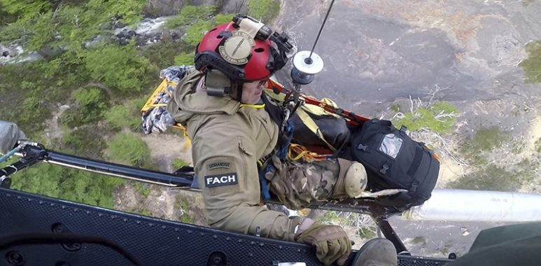 Noticias Chile | Fach salva la vida de un arriero accidentado en Torres del Paine