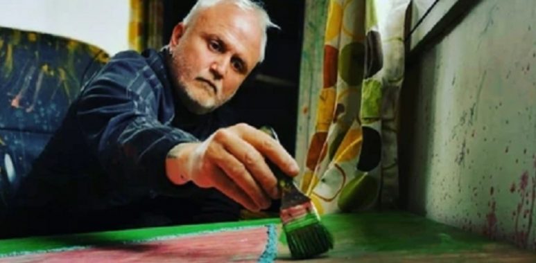 Noticias Chile | Rumpy vende cuadros de cuarzo molido y aserrín de hasta 2 millones de pesos