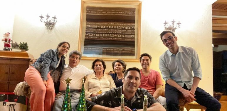Noticias Chile | Pancho Saavedra sube inédita fotografía de Navidad junto a su pareja