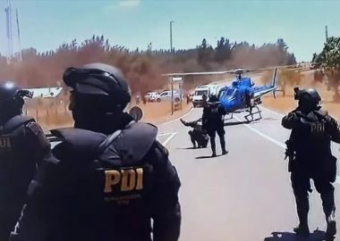 Noticias Chile | Gigantesco operativo antidrogas dejó tres detectives baleados en La Araucanía , se reporta un policía en riesgo vital