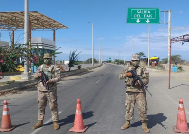 Noticias Chile | Ejército Peruano despliega 1.200 efectivos para evitar ingreso de venezolanos en la frontera