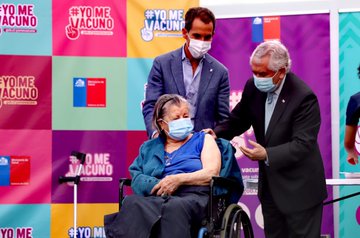 Noticias Chile | Alcalde de Santiago: "Los inmigrantes también se pueden vacunar si están irregulares"