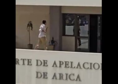 Violento ataque en la Corte de Apelaciones de Arica deja un funcionario muerto